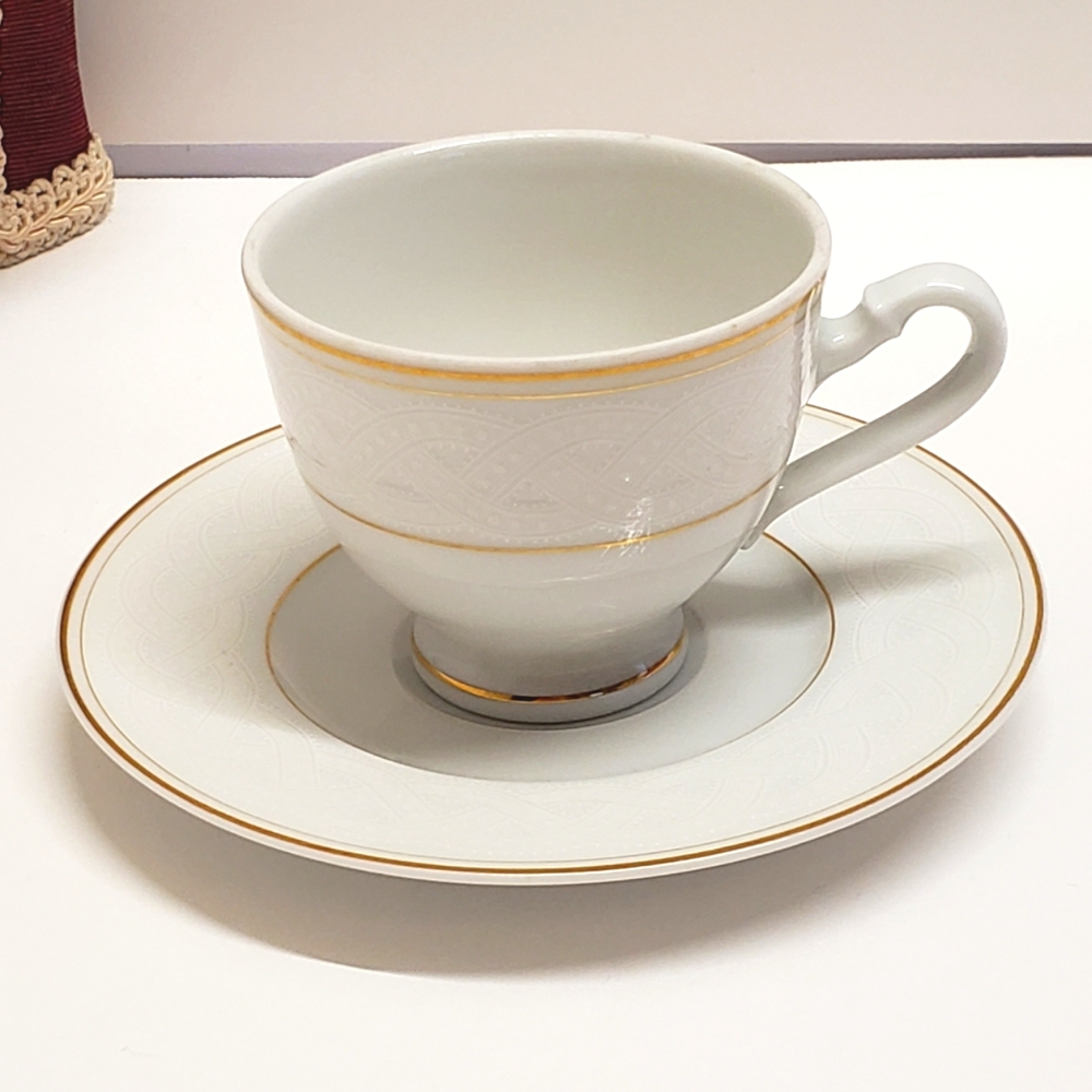 Laura Biagiotti Merletti Dotted White Lace Gold Rim Espresso Cup & Saucer